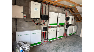 2 x Sunsynk 12kw 3ph hybrid | 8 x GSL 10.24kWh batteries | NP26 3AD